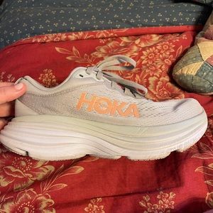 HOKA-Bondi 8 size 5